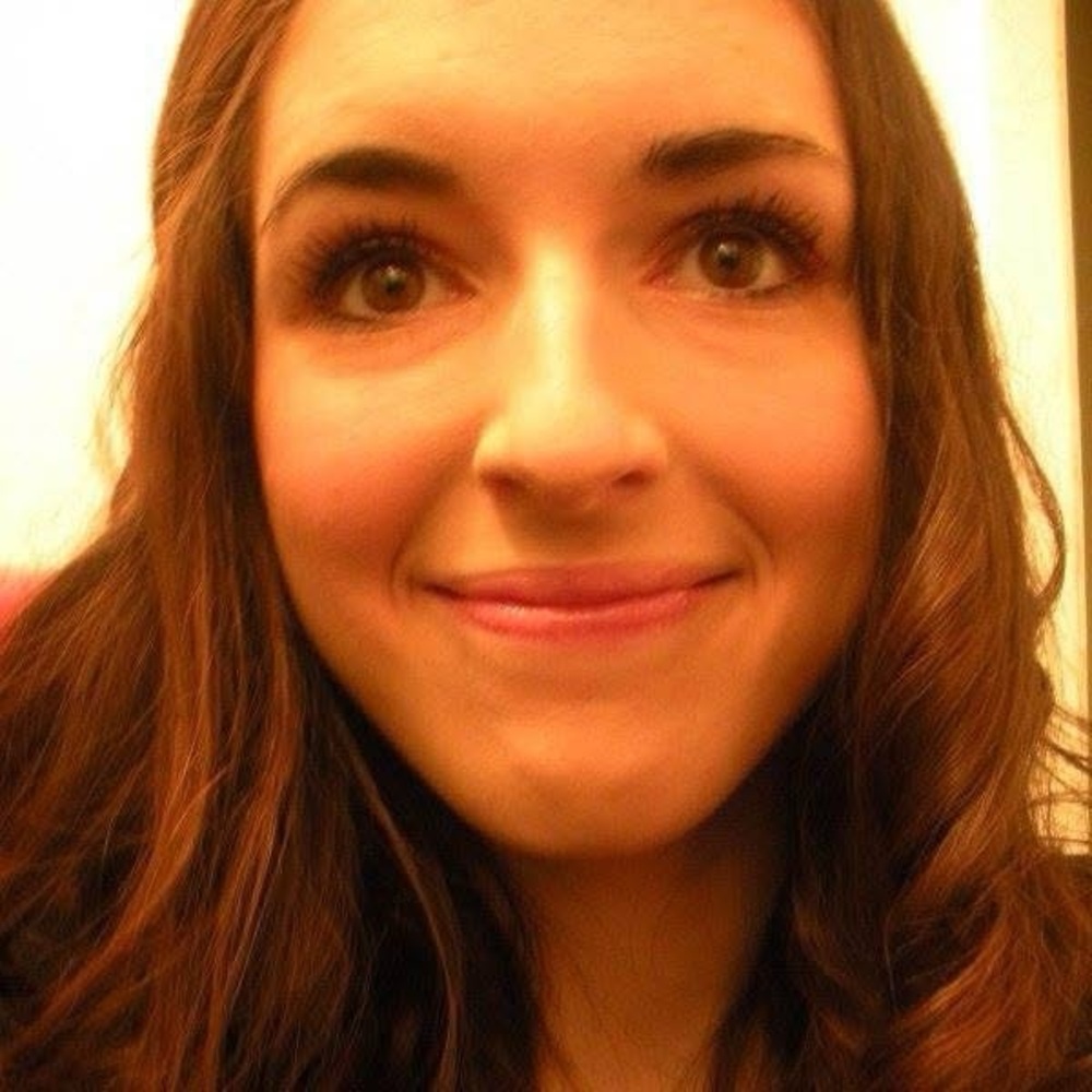 Meet your Posher, Lara